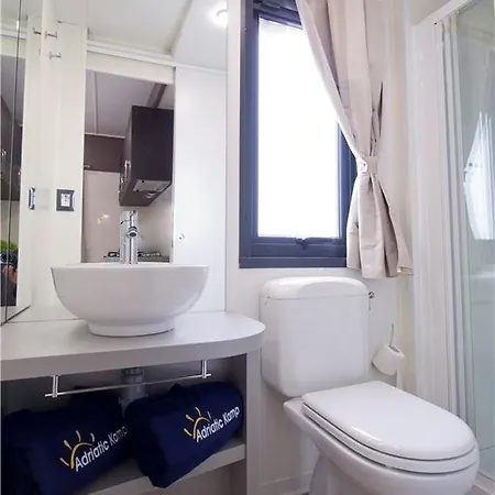 منتزه العطل Mobil Valkanela Vacanceselect 3*
